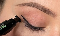 Huda beauty Eyeliner / 2 In 1 Eyeliner Stamp – Stamp Eyeliner Pen – Stamp Liner